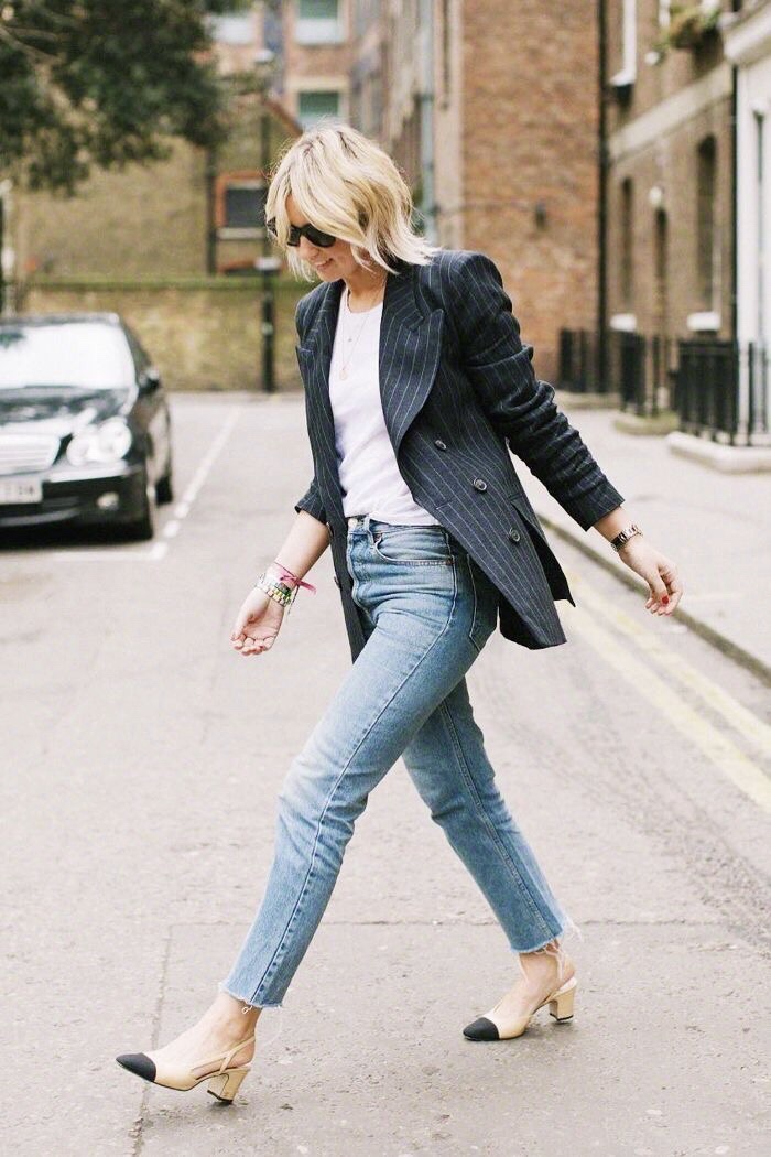 20 Elegant Office Outfits With Jeans to Wear Now