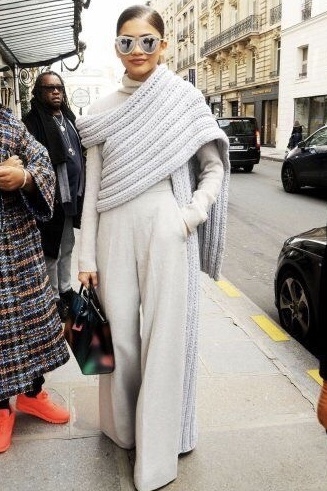 Winter workwear inspiration with warm long scarf