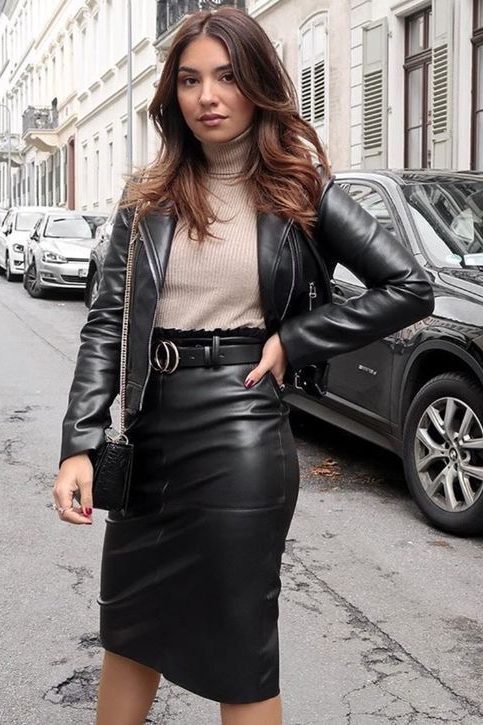 24 Leather Skirt Outfits Which Are Professional And Classy